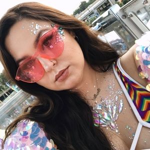 Meet your Posher, Alicia